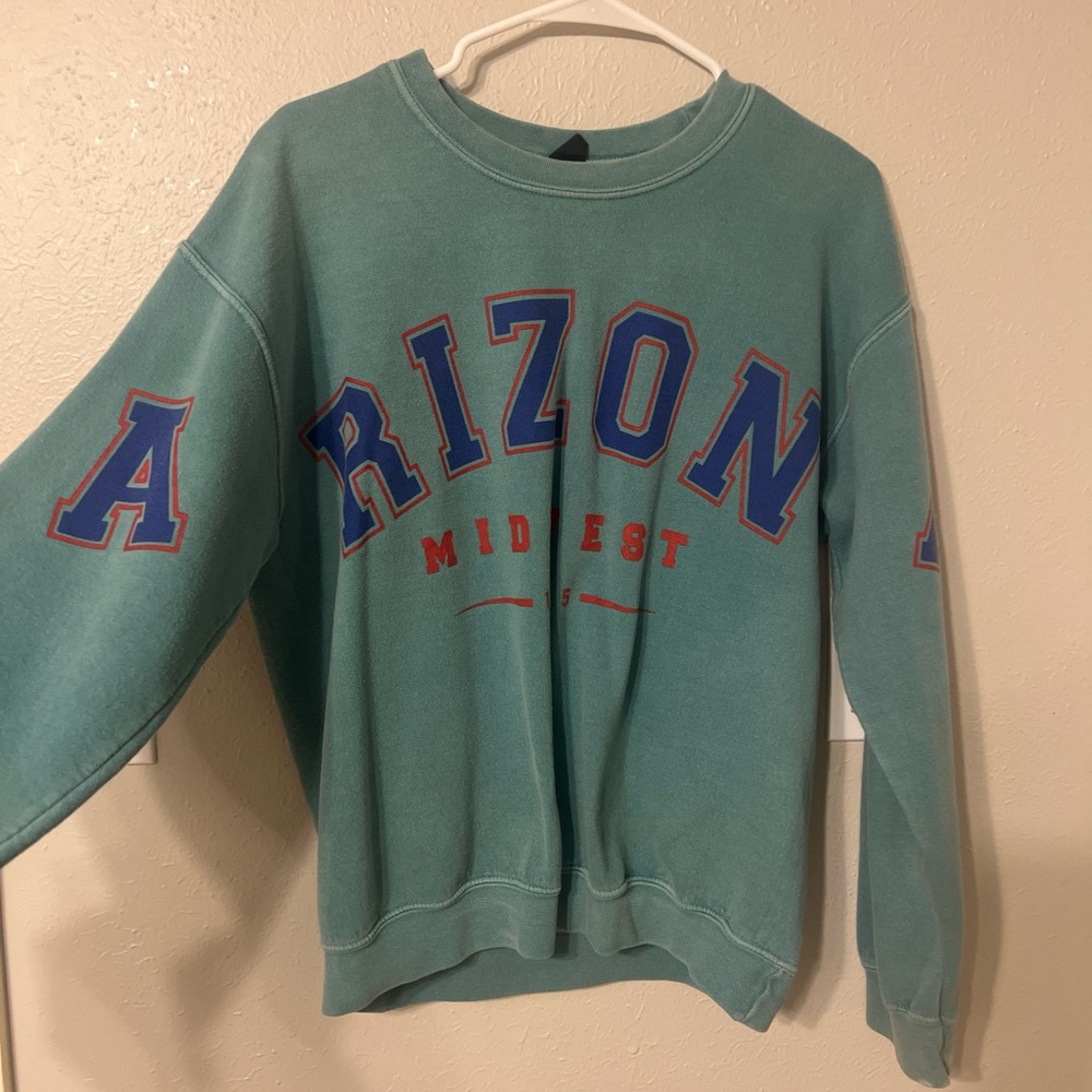 Sweatshirt